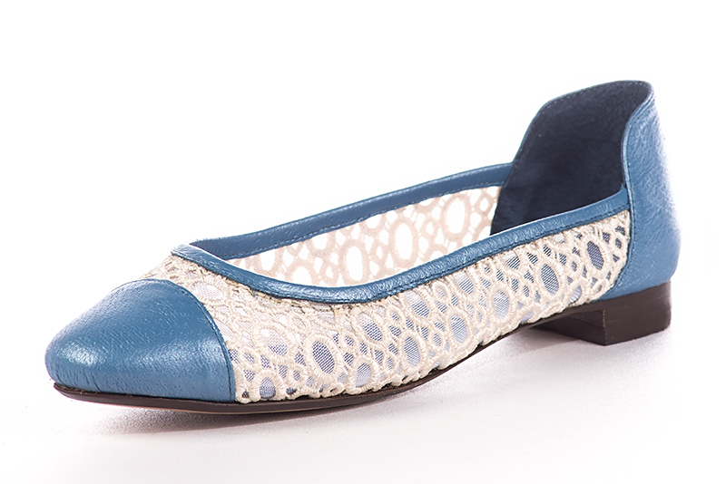 Prussian blue and champagne white women's ballet pumps, with low heels. Round toe. Flat leather soles. Front view - Florence KOOIJMAN